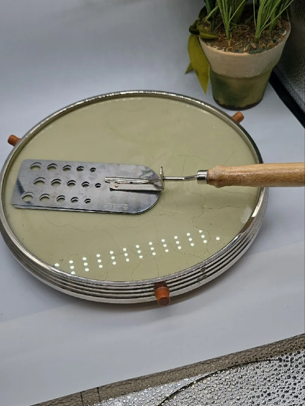 Folding Stainless Steel Grill Spatula with Wooden Handle - Stainless